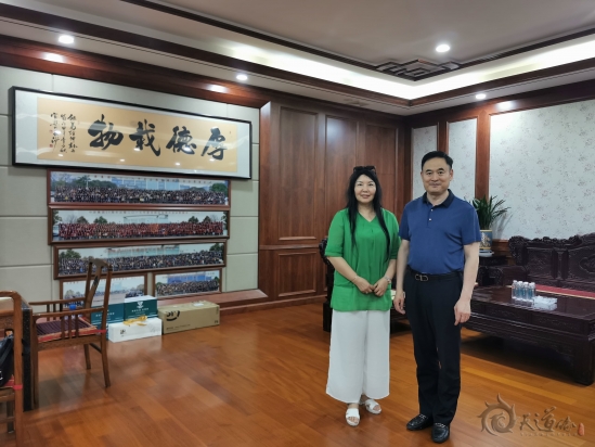 王莉平师傅与中原集团德鲁尼韩勇结缘!
