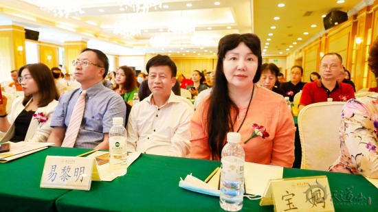 王莉平大师受邀参加名校才智汇活动盛典
