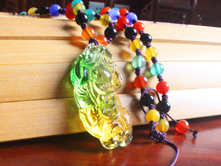 五色玛瑙琉璃项链-招财貔貅